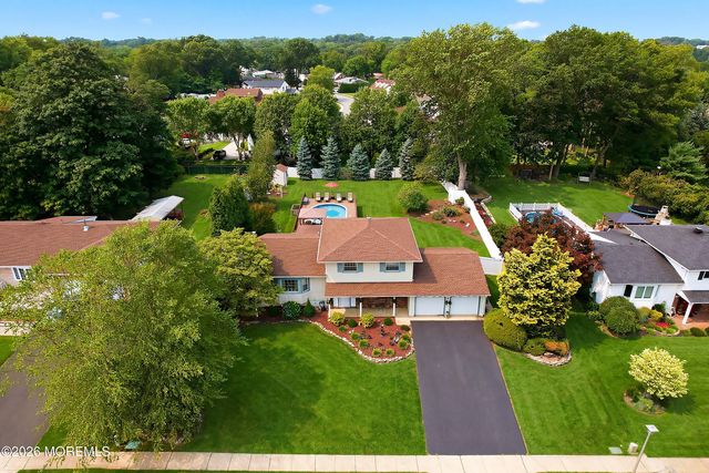 25 Dusko Drive, Parlin, NJ 08859