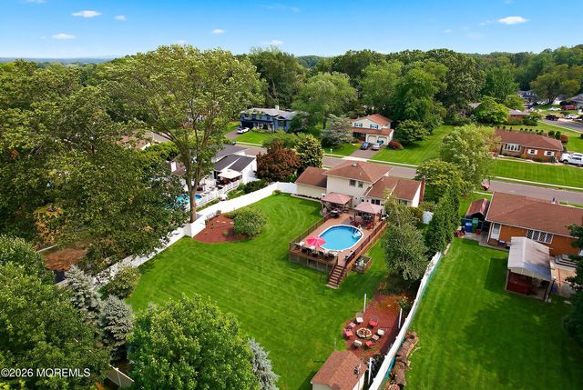 25 Dusko Drive, Parlin, NJ 08859