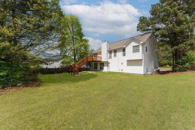 310 Pebblestone Drive, Loganville, GA 30052