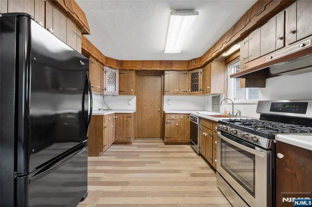 498 Riverside Terrace, Rutherford, NJ 07070
