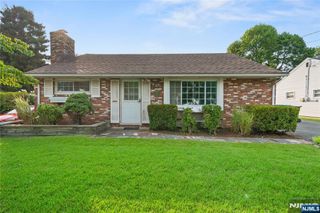 498 Riverside Terrace, Rutherford, NJ 07070