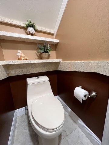 21719 Cromwell Cir, Boca Raton, FL 33486