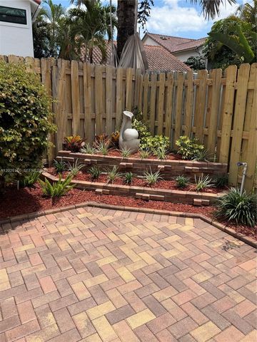 21719 Cromwell Cir, Boca Raton, FL 33486