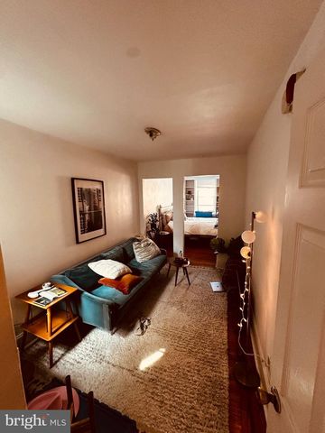808 S 8TH ST, Philadelphia, PA 19147