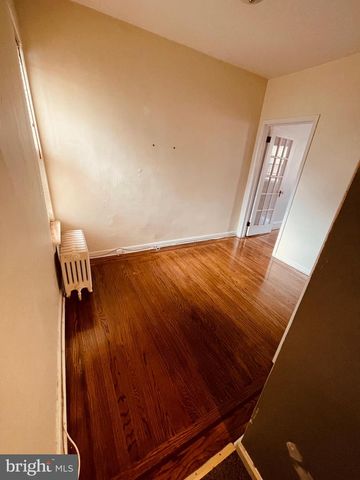 808 S 8TH ST, Philadelphia, PA 19147