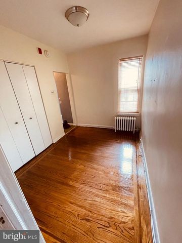 808 S 8TH ST, Philadelphia, PA 19147