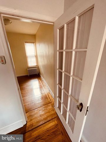 808 S 8TH ST, Philadelphia, PA 19147