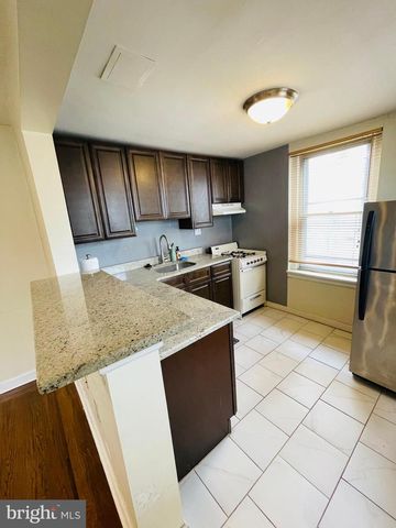 808 S 8TH ST, Philadelphia, PA 19147