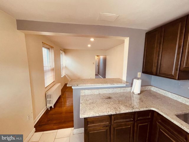 808 S 8TH ST, Philadelphia, PA 19147