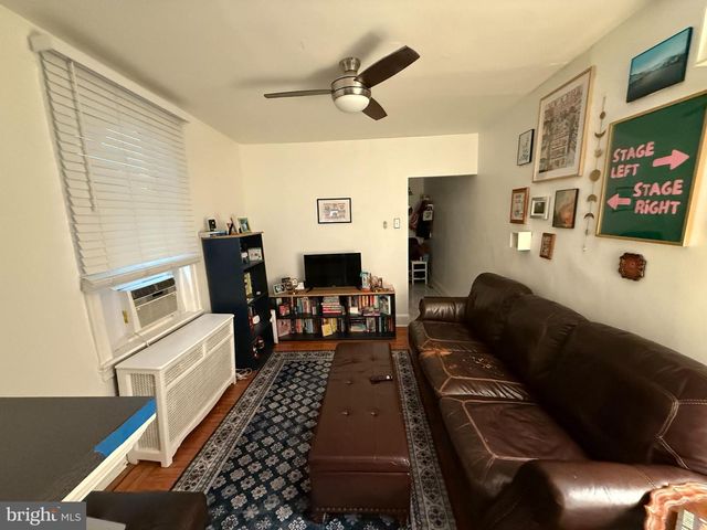 808 S 8TH ST, Philadelphia, PA 19147