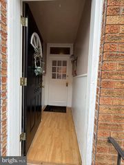 808 S 8TH ST, Philadelphia, PA 19147