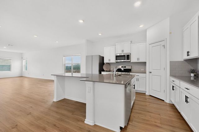 941 Legends LN, Georgetown, TX 78628