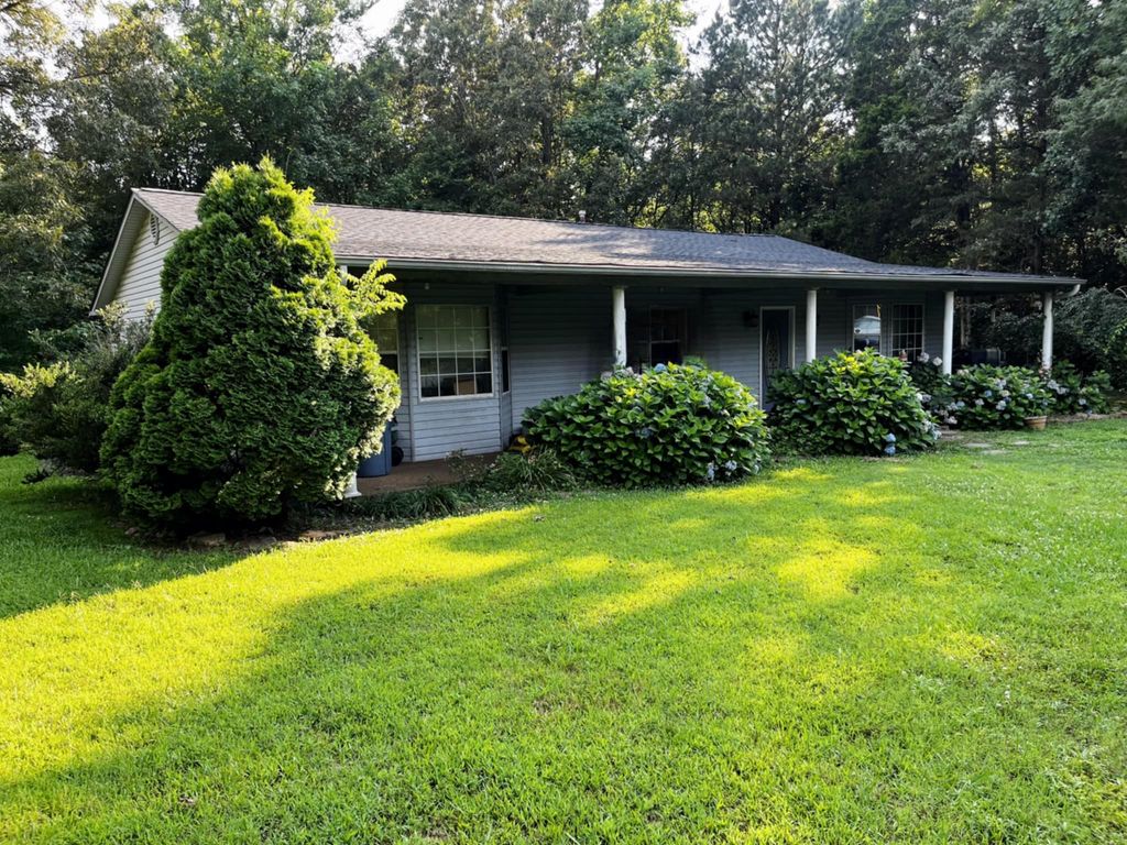 270 Stage Rd, Reagan, TN 38368