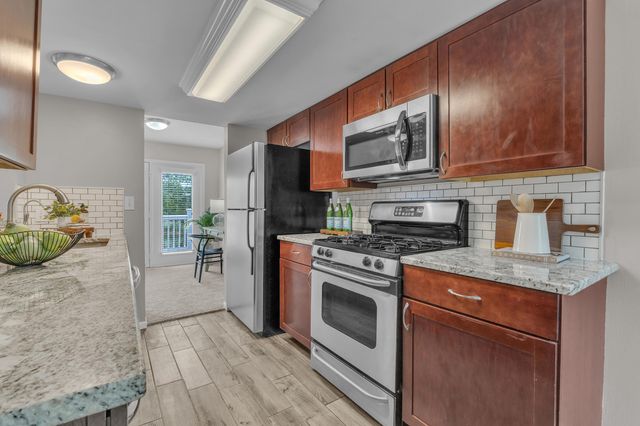 251 Fieldcrest Street, Ann Arbor, MI 48103