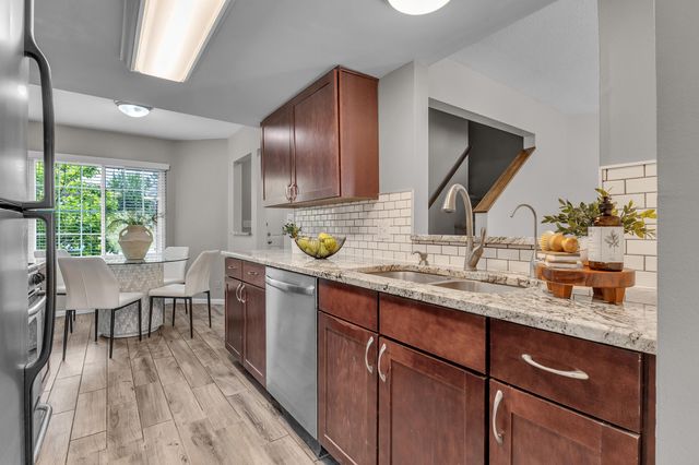 251 Fieldcrest Street, Ann Arbor, MI 48103