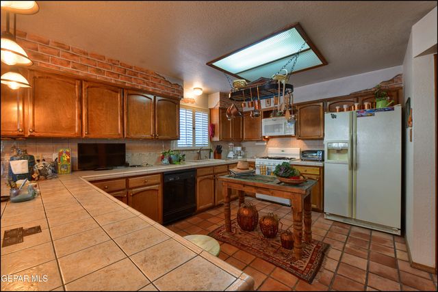 11455 Ed Merrins Dr Drive, El Paso, TX 79936