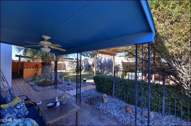 11455 Ed Merrins Dr Drive, El Paso, TX 79936