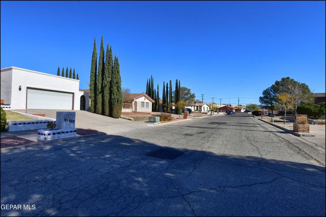 11455 Ed Merrins Dr Drive, El Paso, TX 79936