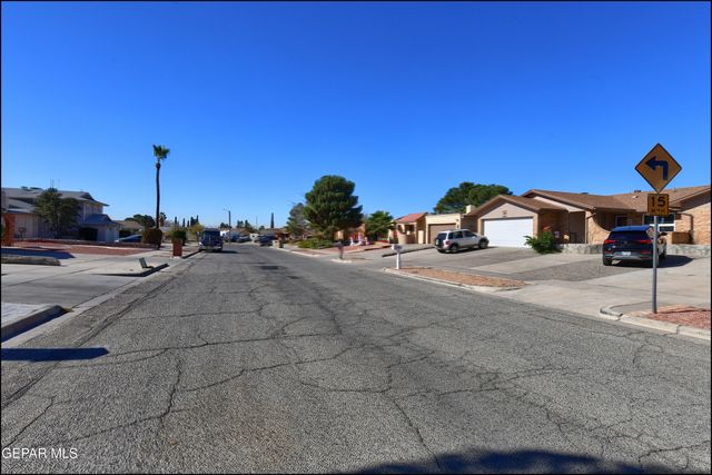 11455 Ed Merrins Dr Drive, El Paso, TX 79936