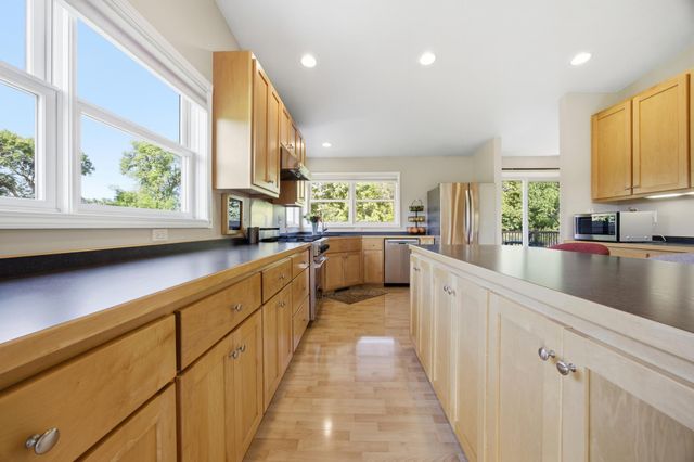 1323 S River Drive, Moorhead, MN 56560
