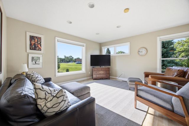 1323 S River Drive, Moorhead, MN 56560