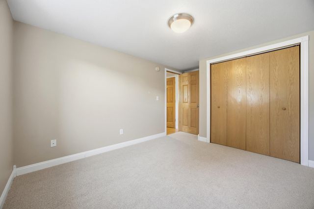 1323 S River Drive, Moorhead, MN 56560