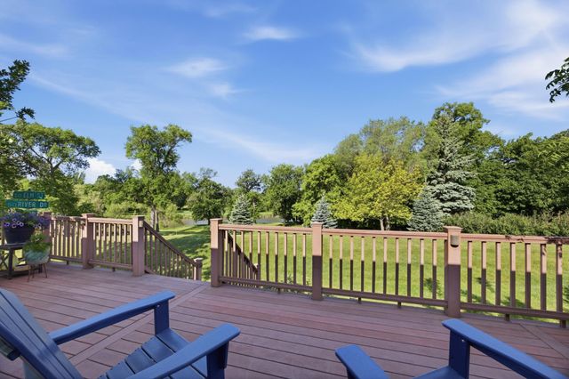 1323 S River Drive, Moorhead, MN 56560