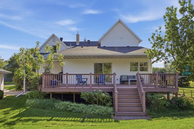 1323 S River Drive, Moorhead, MN 56560