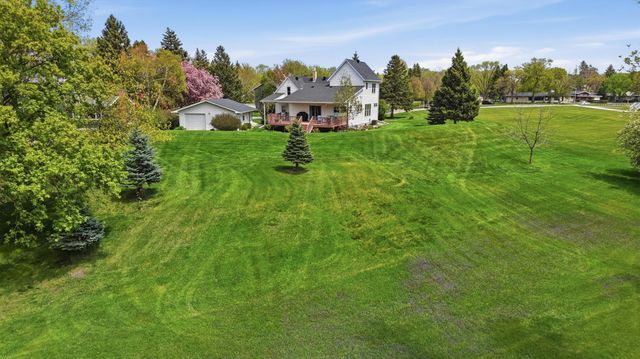 1323 S River Drive, Moorhead, MN 56560