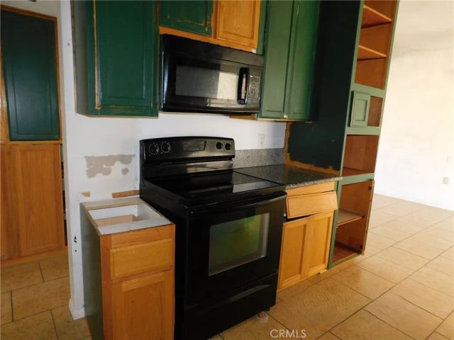 7491 Sherman Hoyt, 29 Palms, CA 92277