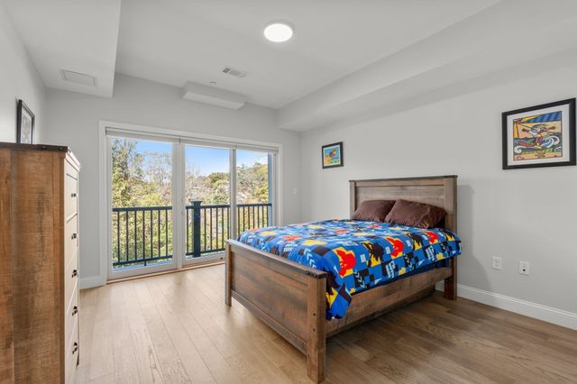 131 Eliot St 204, Milton, MA 02186