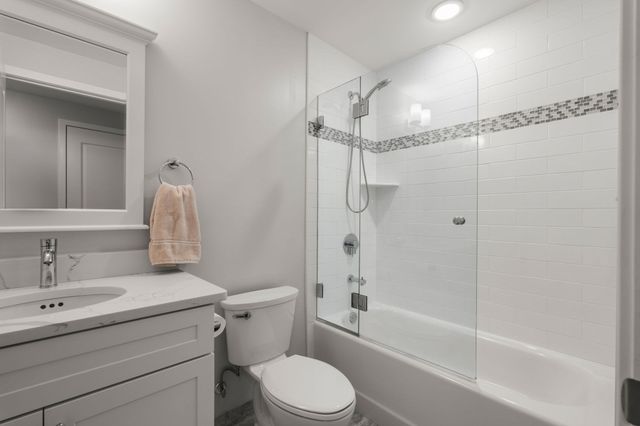 131 Eliot St 204, Milton, MA 02186