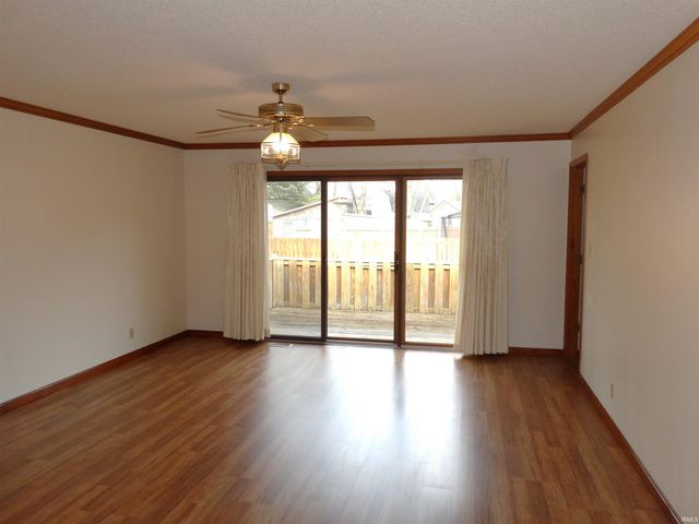 2910 Oakshire Drive, Evansville, IN 47711