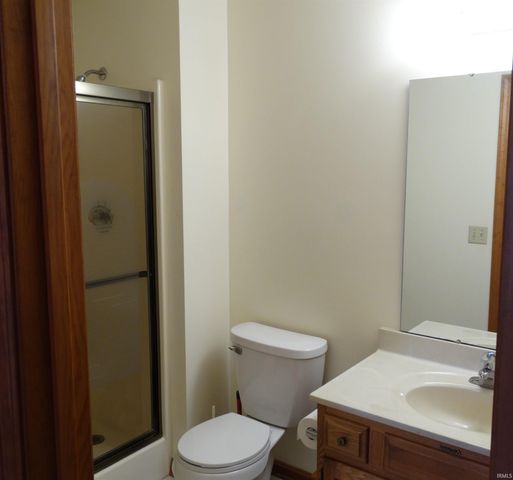 2910 Oakshire Drive, Evansville, IN 47711