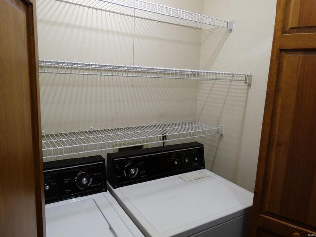 2910 Oakshire Drive, Evansville, IN 47711