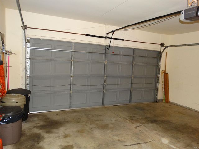 2910 Oakshire Drive, Evansville, IN 47711