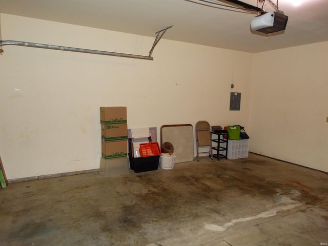 2910 Oakshire Drive, Evansville, IN 47711