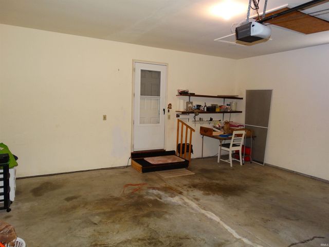 2910 Oakshire Drive, Evansville, IN 47711