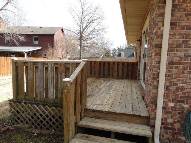 2910 Oakshire Drive, Evansville, IN 47711