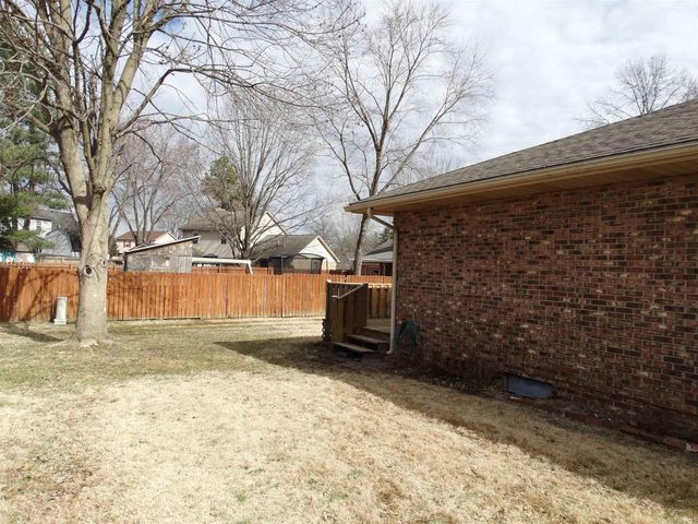 2910 Oakshire Drive, Evansville, IN 47711