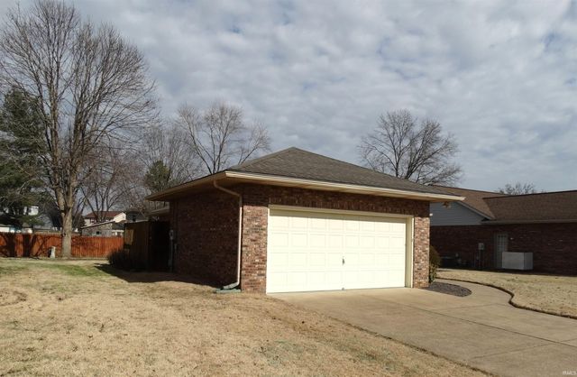2910 Oakshire Drive, Evansville, IN 47711