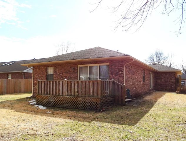 2910 Oakshire Drive, Evansville, IN 47711