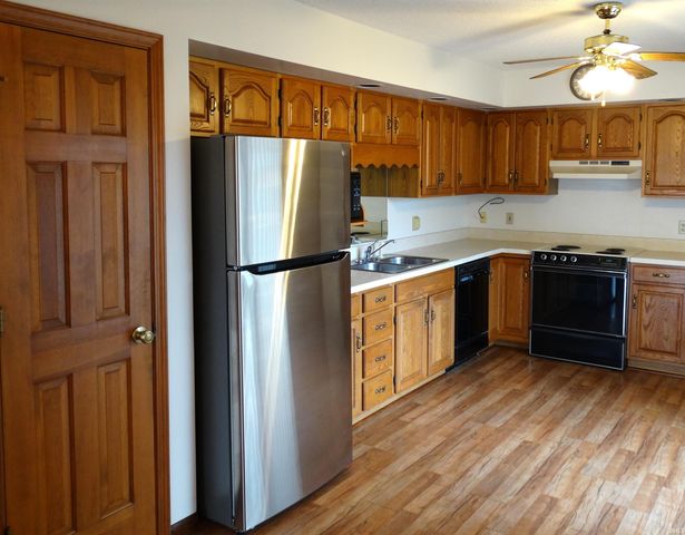 2910 Oakshire Drive, Evansville, IN 47711