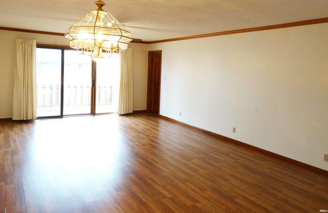 2910 Oakshire Drive, Evansville, IN 47711