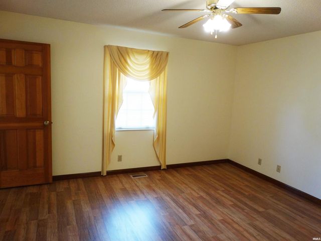 2910 Oakshire Drive, Evansville, IN 47711