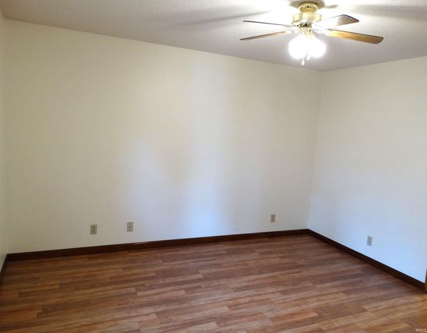 2910 Oakshire Drive, Evansville, IN 47711