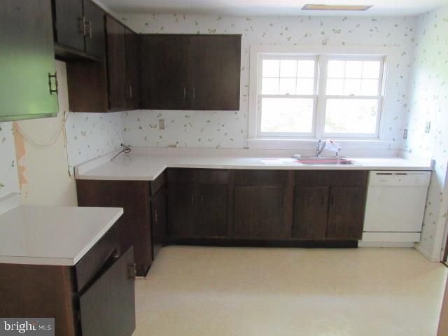 54 ARBOR MEADOW DR, Sicklerville, NJ 08081