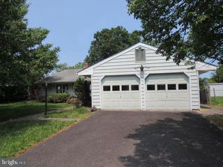 54 ARBOR MEADOW DR, Sicklerville, NJ 08081