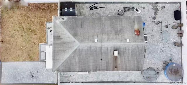 45 Amsterdam Avenue, West Babylon, NY 11704