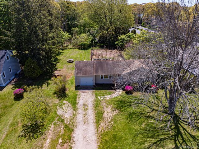 6200 New Suffolk Avenue, Mattituck, NY 11952